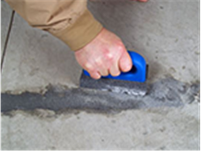 路威混凝土修補(bǔ)劑修補(bǔ)坑槽、破損臺(tái)階、麻面工藝